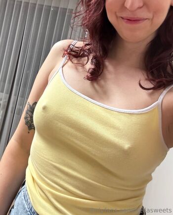 Full leaked Dellasweet private onlyfans photo