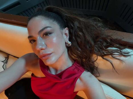 Full leaked Demet ozdemir page private onlyfans photo