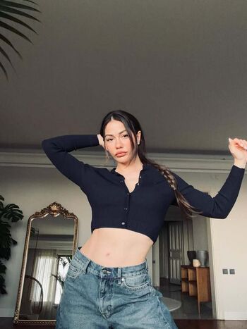 Full leaked Demet ozdemir page private onlyfans photo