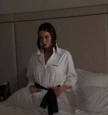 Full leaked Demet ozdemir private onlyfans photo