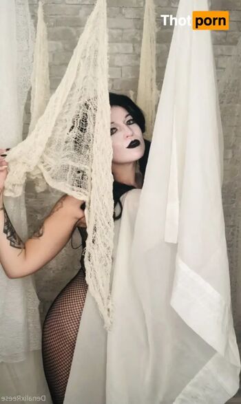 Full leaked Denalireese private onlyfans photo