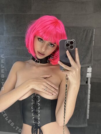 Full leaked Deneb dlm page private onlyfans photo