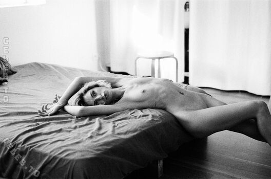 Full leaked Deneb dlm page private onlyfans photo