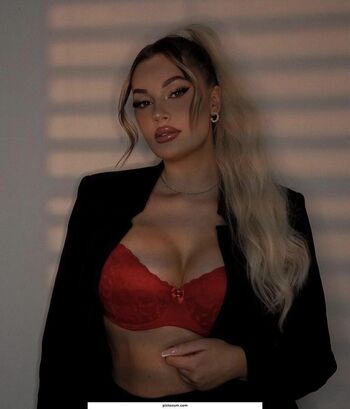 Full leaked Denise mski  page private onlyfans photo