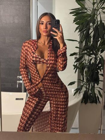 Full leaked Denizzaksoy private onlyfans photo