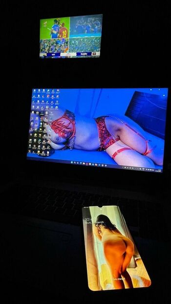 Full leaked Desi aunty private onlyfans photo