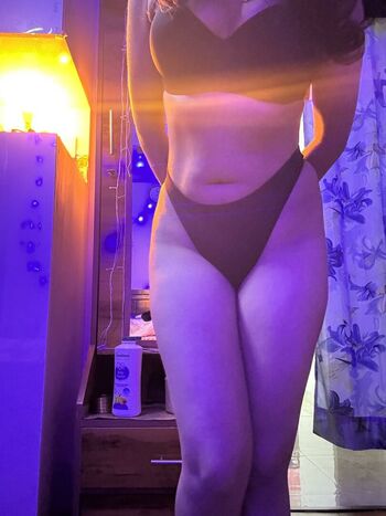 Full leaked Desi aunty private onlyfans photo