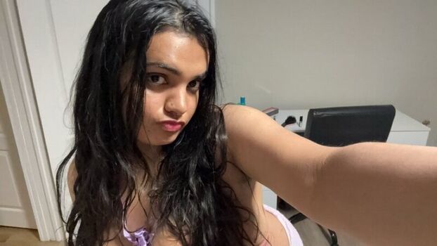 Full leaked Desiaurora private onlyfans photo
