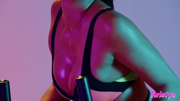 Full leaked Desiree dulce private onlyfans photo