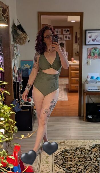 Full leaked Desmaraissarah private onlyfans photo