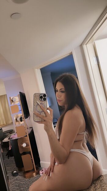 Full leaked Destinygetzwett private onlyfans photo