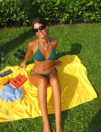 Full leaked Develique page private onlyfans photo