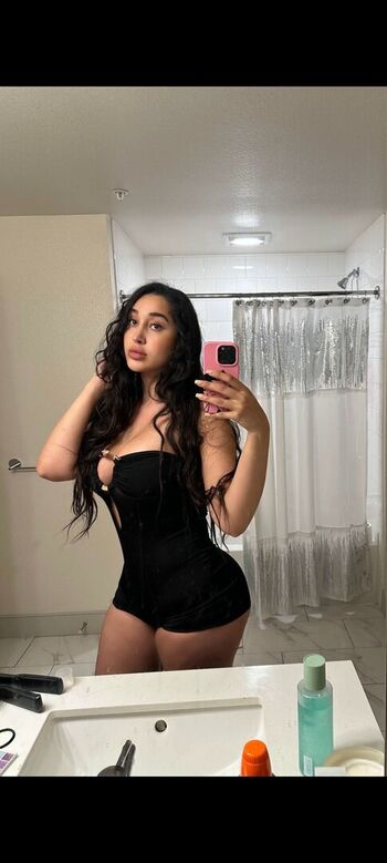 Full leaked Deyaraaaxo private onlyfans photo