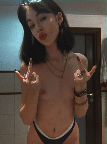 Full leaked Dezomorfina private onlyfans photo
