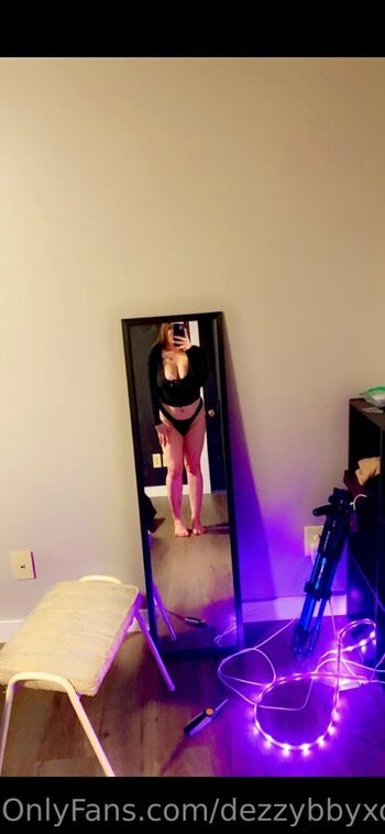 Full leaked Dezzybbyxoxo private onlyfans photo