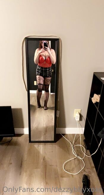 Full leaked Dezzybbyxoxo private onlyfans photo