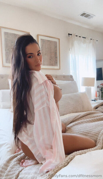 Full leaked Dfitnessmom  page private onlyfans photo