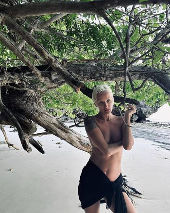 Full leaked Didem soydan page private onlyfans photo