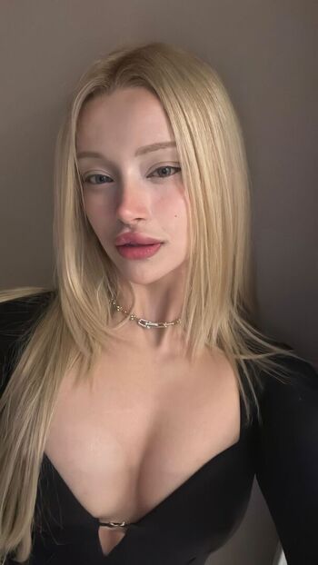 Full leaked Dilannbulgan private onlyfans photo