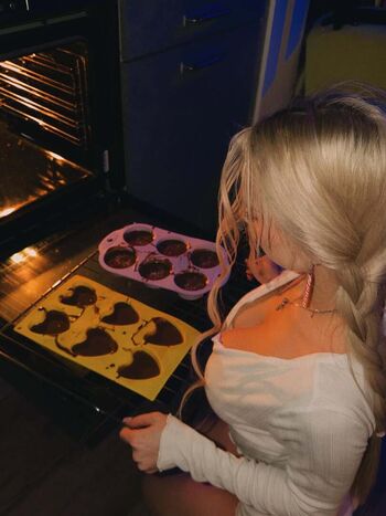 Full leaked Dinero private onlyfans photo