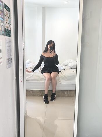 Full leaked Dirty babe private onlyfans photo