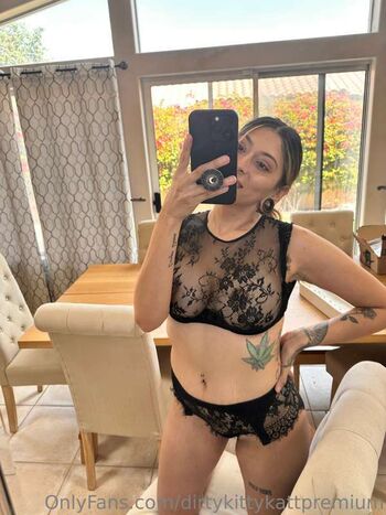 Full leaked Dirtykittykatt private onlyfans photo