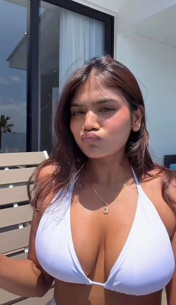 Full leaked Divya sashendran private onlyfans photo