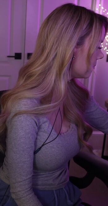 Full leaked Dizzykitten page private onlyfans photo