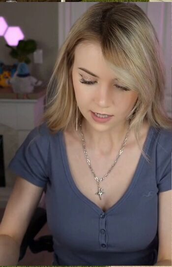 Full leaked Dizzykitten page private onlyfans photo