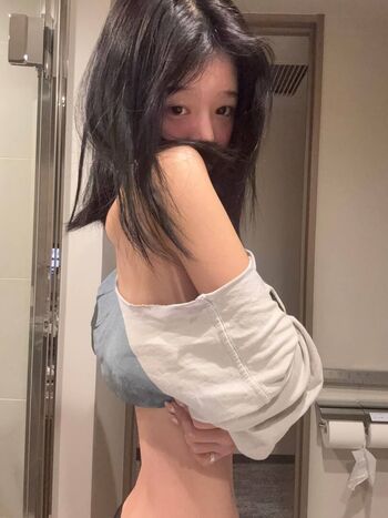 Full leaked Dlwlgpp private onlyfans photo