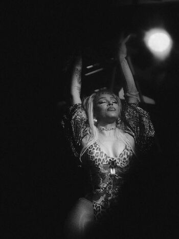 Full leaked Doja cat  page private onlyfans photo