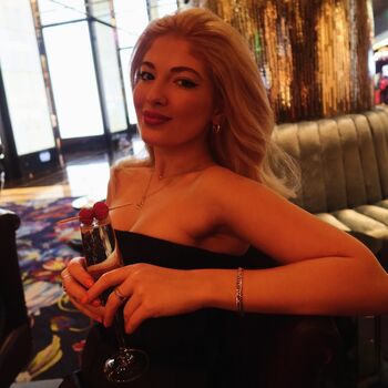 Full leaked Donya dadrasan page private onlyfans photo