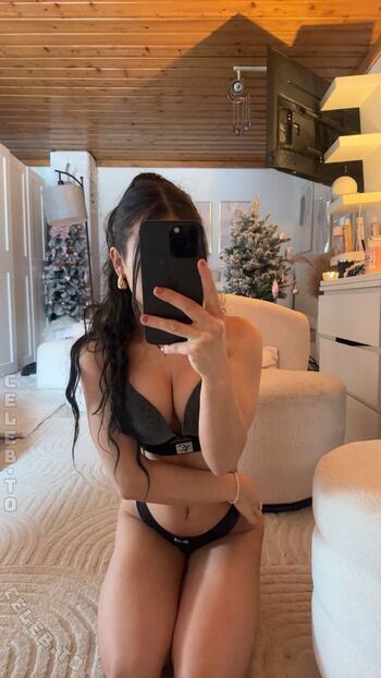 Full leaked Doreen gnadi private onlyfans photo