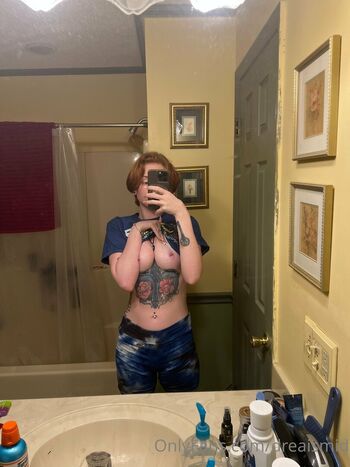 Full leaked Dreaismid private onlyfans photo