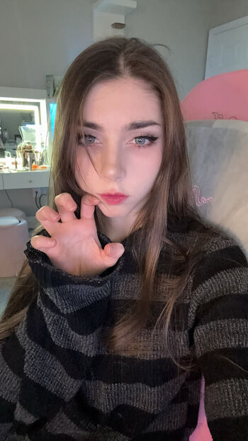 Full leaked Duckie cos page private onlyfans photo