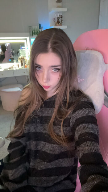 Full leaked Duckie cos page private onlyfans photo