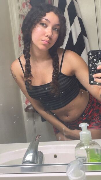 Full leaked Earthvenus private onlyfans photo