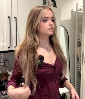 Full leaked Easyemi private onlyfans photo