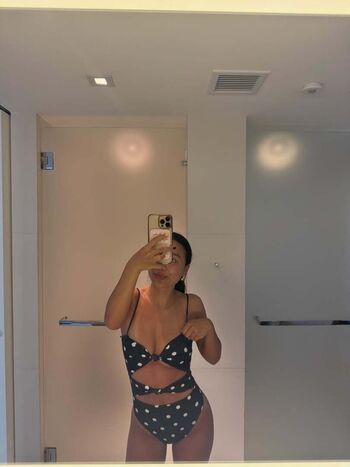 Full leaked Eatingalonediaries private onlyfans photo
