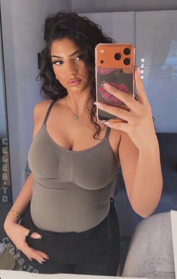 Full leaked Einfachjana private onlyfans photo