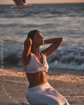 Full leaked Eiza gonzalez private onlyfans photo