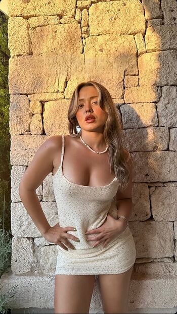 Full leaked Elanur private onlyfans photo