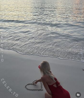 Full leaked Elena zoe private onlyfans photo