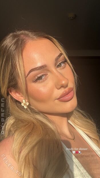 Full leaked Elianabajrami private onlyfans photo