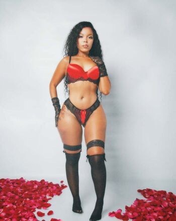 Full leaked Eliizabeth robinson private onlyfans photo