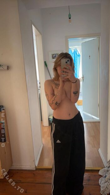 Full leaked Elisabeth schneider private onlyfans photo