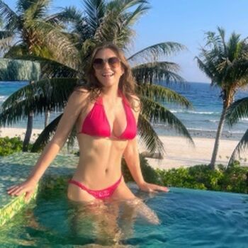 Full leaked Elizabeth hurley private onlyfans photo