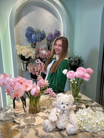 Full leaked Elizabeth vasilenko private onlyfans photo