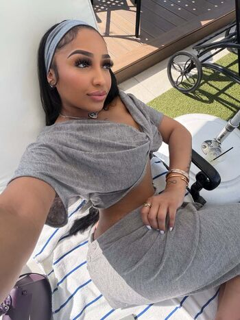 Full leaked Ella bandz private onlyfans photo