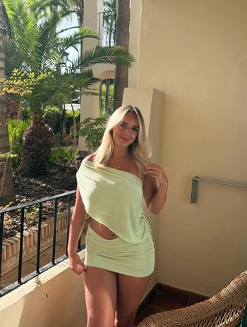 Full leaked Ella gore private onlyfans photo